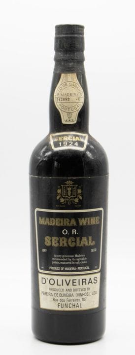 MADEIRA WINE BOAL
D'OLIVEIRAS.
Millésime: 1924