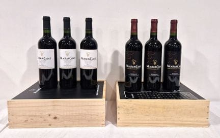 MOUTON CADET.
Set mit 30 Flaschen, bestehend aus: 