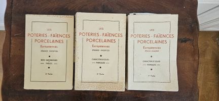 Cerámicas, loza y porcelana europeas
3 volúmenes e