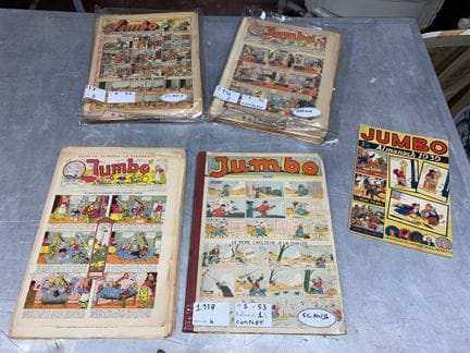 JUMBO 
Conjunto compuesto por: 
-    Año 1935, con