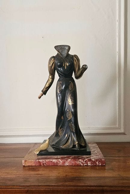 Salvatore MELANI (1902–1934)
„Elegante à la colomb