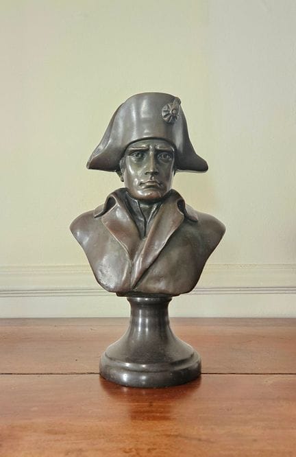 Nach Antonio CANOVA
Büste von Napoleon I.
Bronzesk