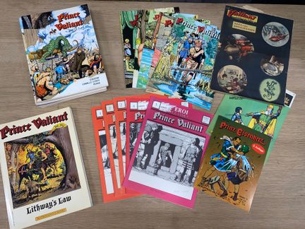 PRINCE VALIANT 
Set mit 50 Alben in italienischer 
