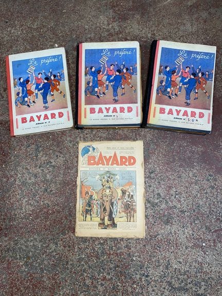 BAYARD 
Conjunto de tres álbumes, encuadernados po