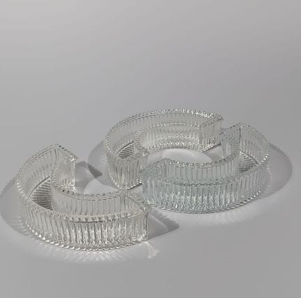 Ispirato allo stile Baccarat, 
centrotavola in vet