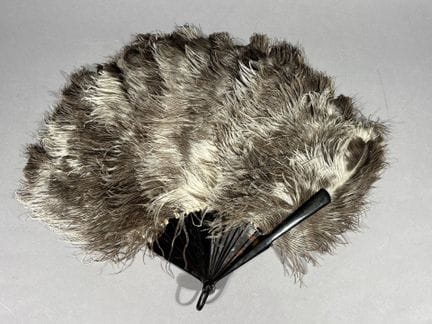 Fan made of tortoiseshell and gray ostrich feather