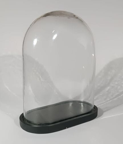 Globo da sposa in vetro 
Base in vetro annerito.
4
