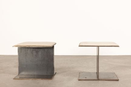 Bernar VENET (geb. 1941). 
Hockerpaar – 1969–1990.