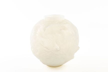 René LALIQUE (1860–1945). 
Kugelförmige Vase, Mode