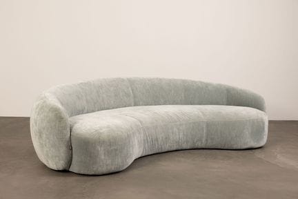PMP FURNITURE. 
Nierenförmiges Sofa aus blauem Sto