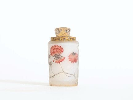 DAUM, Nancy.
Seltener Flakon aus mattiertem Glas m