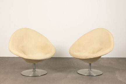 Pierre PAULIN (1927–2009). 
Ein Paar Sessel des Mo