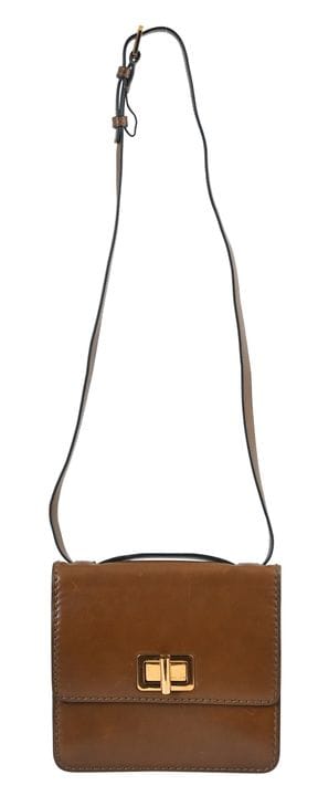 SAC À BANDOULIÈRE CHLOE LOUISE
Cuir marron. Fermoi