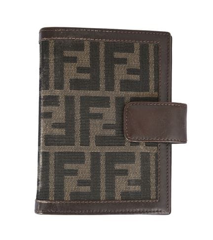 FENDI AGENDA COVER
Zucca canvas with leather ornam
