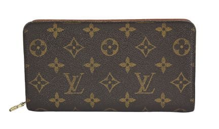 路易威登 SARAH 钱包
Monogram 帆布。镀金五金件。19×11×2 厘米。