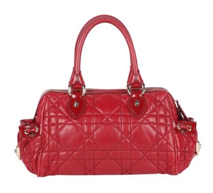 BOLSO DE CHRISTIAN DIOR
Cuero «cannage» rojo. Herr