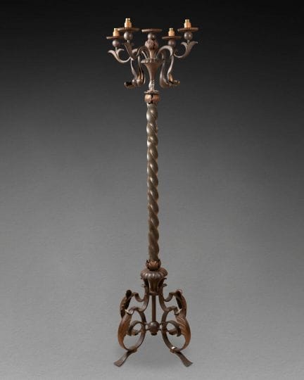 Gilbert POILLERAT (1902-1988)
Beau LAMPADAIRE à fu