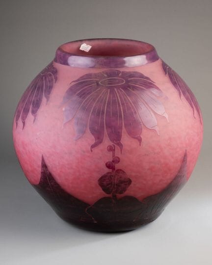 EL CRISTAL FRANCÉS
«Dahlia», hacia 1923-1926 
Jarr