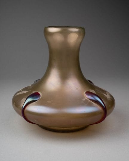 LOETZ - Attributed to 
VASE with flattened body an