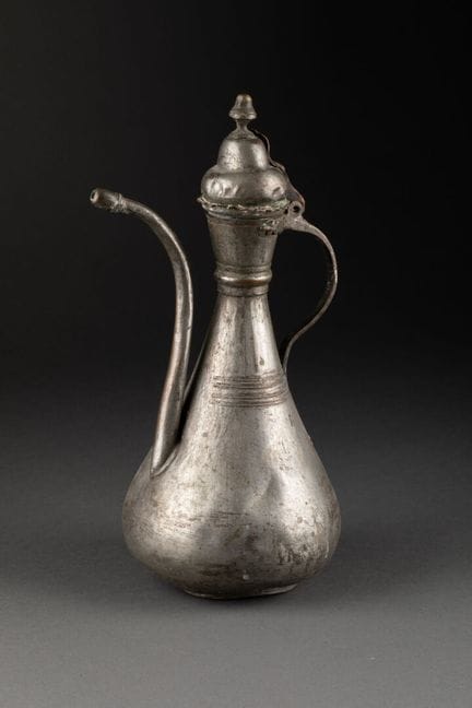 OTTOMAN - XIXème siècle
AIGUIERE à motif de filets