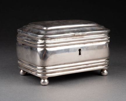 POLAND - 20th century 
Rectangular JEWELRY BOX res