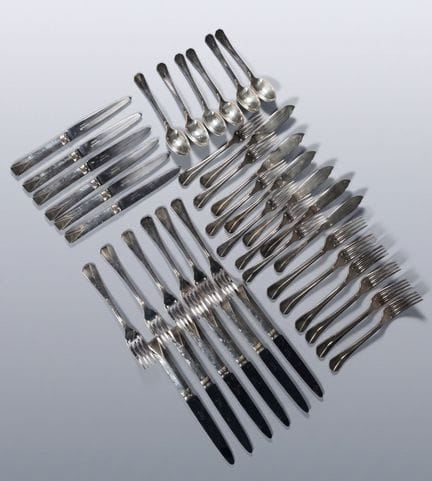 CHRISTOFLE
Set of Atlantide cutlery, including
- 6