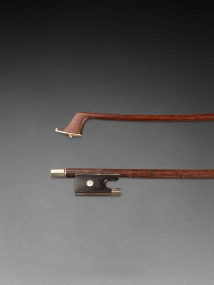 A bow without expertise in bee wood. Tourte model
