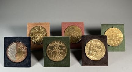 Monnaie de Paris 
Lot de 5 médaille en bronze flor