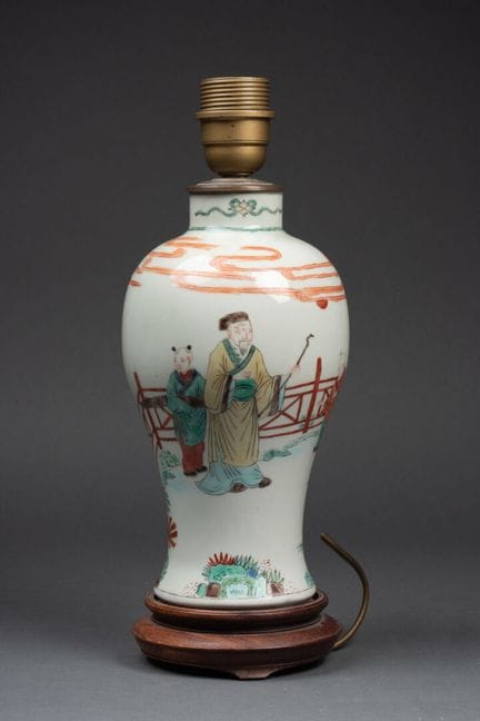 CHINE - XIXe siècle
VASE de forme meiping à décor 