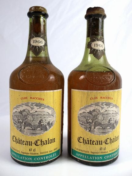 2瓶（克莱维林瓶，63 cl）1966年JURA Château-Chalon P. Richera