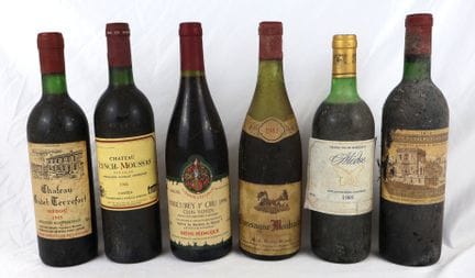 一套精美的6瓶红葡萄酒，其中包括1996年份MERCUREY一级园Reine Pédauque（编号