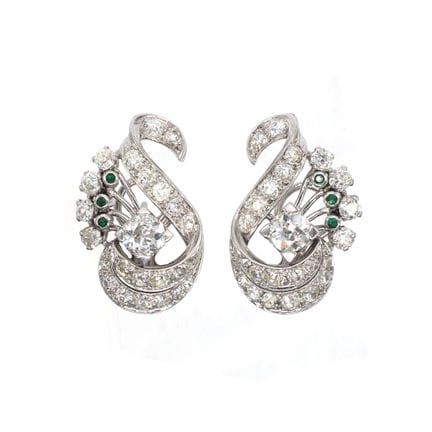 BOUCLES D'OREILLES anciennes en or gris 18K, à déc
