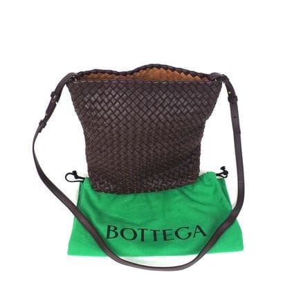 BOTTEGA VENETA. Sac porté à l'épaule ou bandoulièr