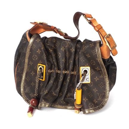 LOUIS VUITTON. Sac pour femme porté épaule modèle 