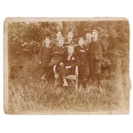 WILTZ.  Une photo de Wiltzois au Convict à Luxembo