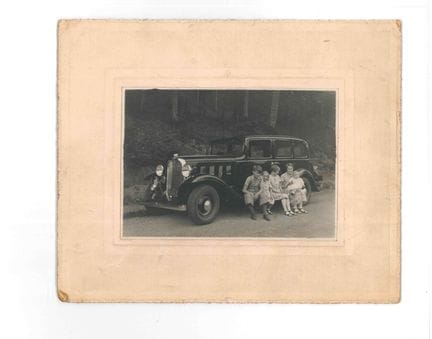 AUTO. Belle photographie d'une Citroën Rosalie en 