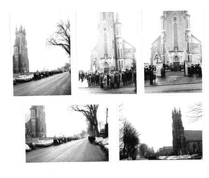RELIGIOSA. Raccolta di 5 fotografie del funerale d