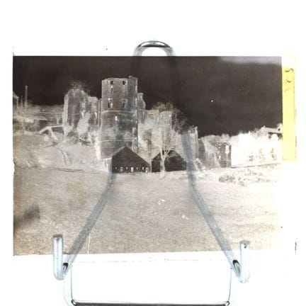 PLAQUE de VERRE du Château de Beaufort.
Vers 1905-