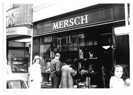 COMMERCE. Photographie de Madame Feller-Mersch dev