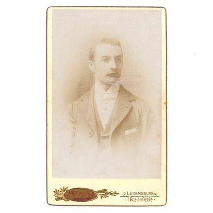 SCHUTZ. Photographie format carte de visite d'un h