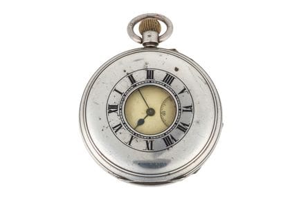 Une montre de poche « Half Hunter » en argent, dot