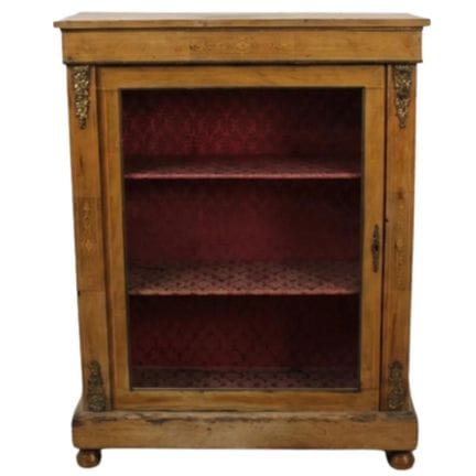 Small mahogany display cabinet with boxwood inlays