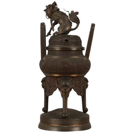 Bronze potiche with decorative motifs of mythical 