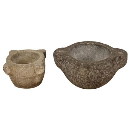 Deux mortiers en pierre sculptée. Sicile. 18e sièc