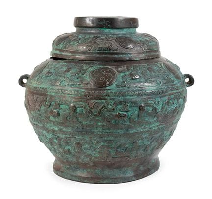 Récipient rituel chinois en bronze avec couvercle,