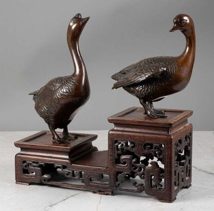 Paire d'oies japonaises en bronze, période Meiji, 