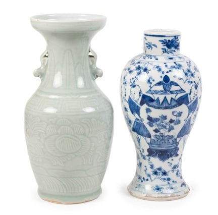 Vase en porcelaine chinoise, portant la marque du 