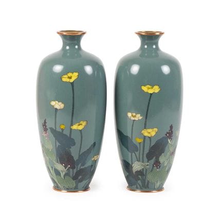 Paire de vases japonais en émail cloisonné, périod