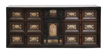 Ein italienischer Tischschrank aus dem 17. Jahrhun