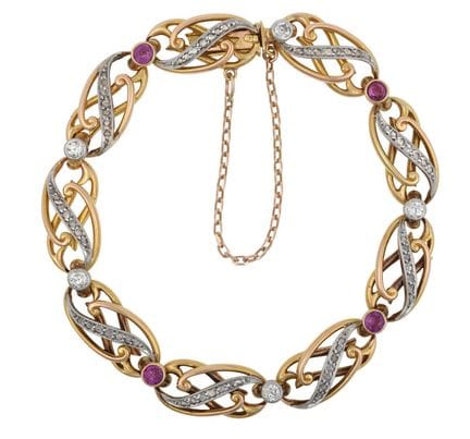 Bracciale in rubini e diamanti composto da nove ma
